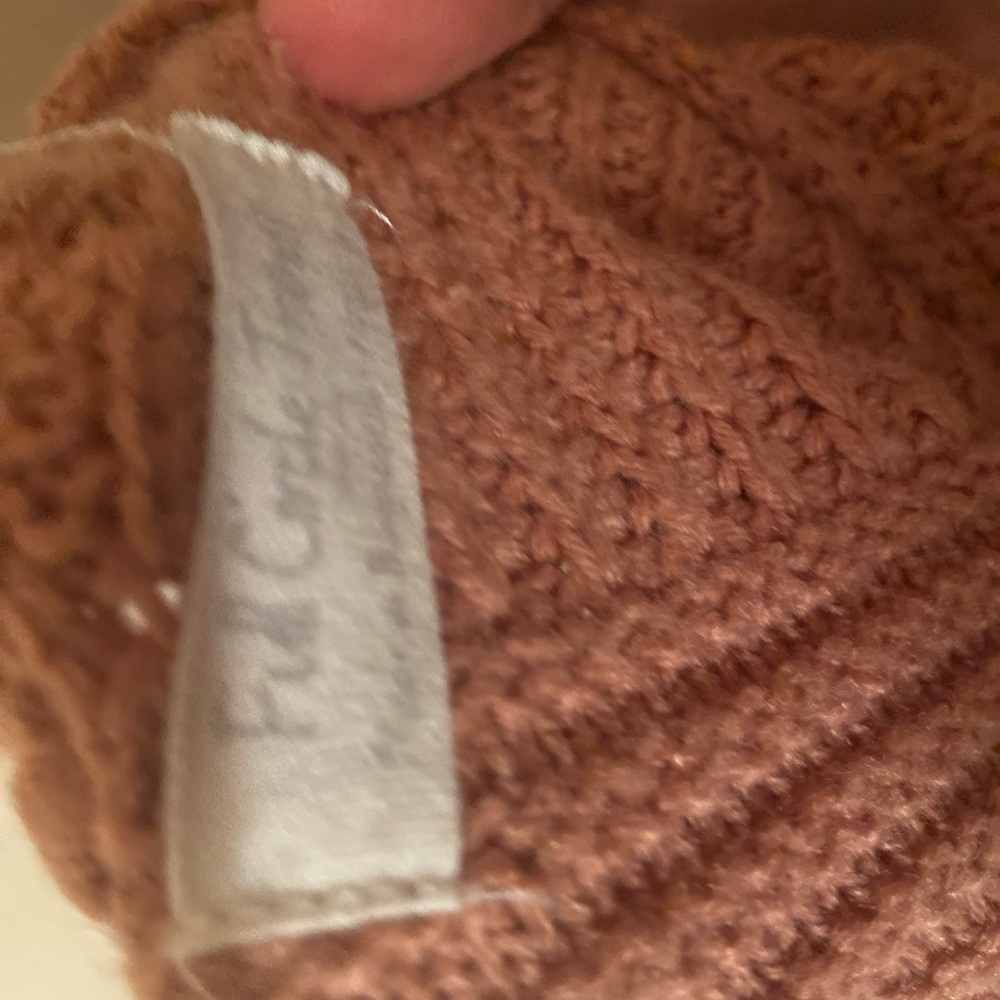 Pink sweater - Picture 2 of 3